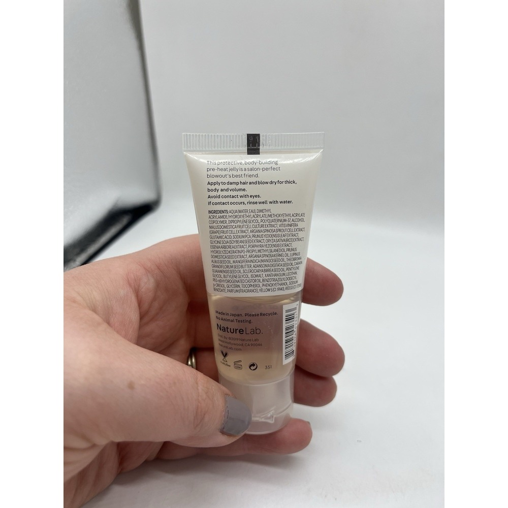 Perfect Volume Blowout Jelly Color Protectant Nature Lab Tokyo 1.0 Fl Oz Travel - Picture 6 of 9